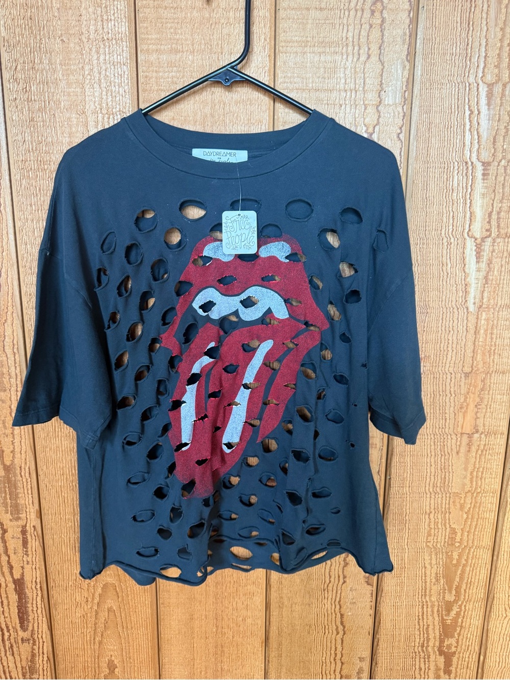 Daydreamer Rolling Stones
Distressed Thru & Thru T-Shirt
Medium NWT